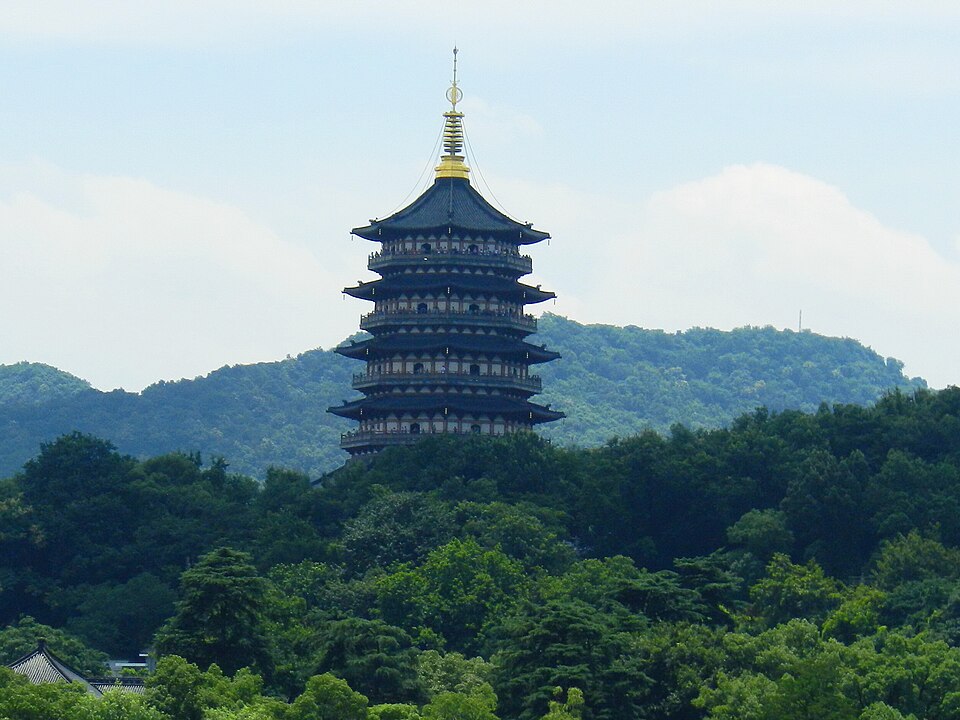 杭州西湖雷峰塔