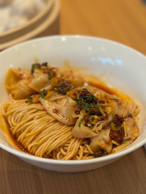Longchaoshou wontons in red oil