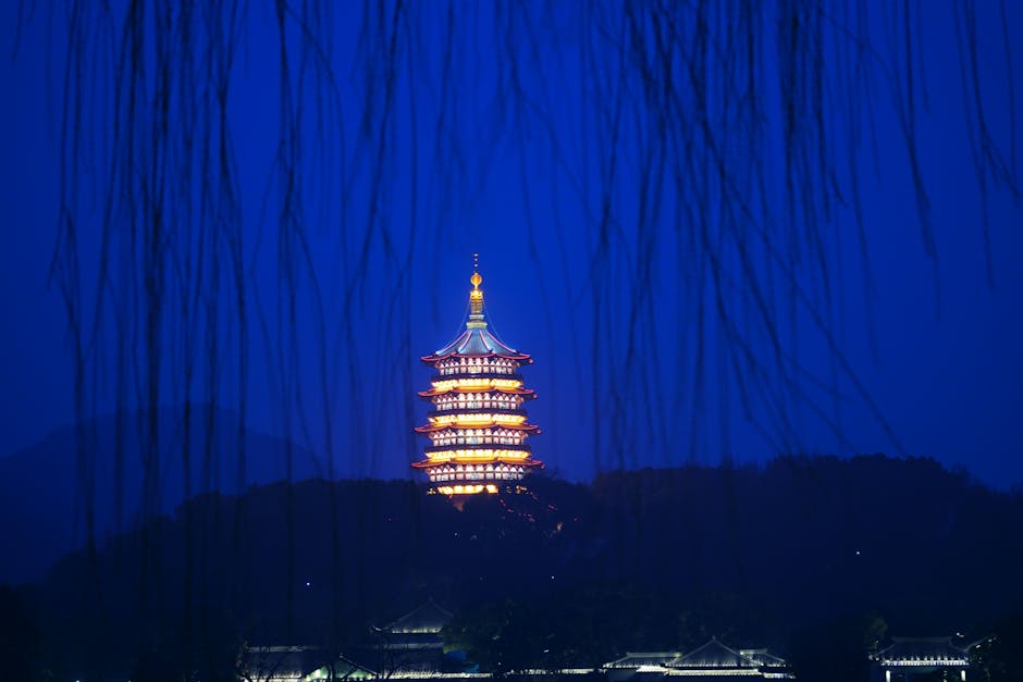 雷峰塔夜景