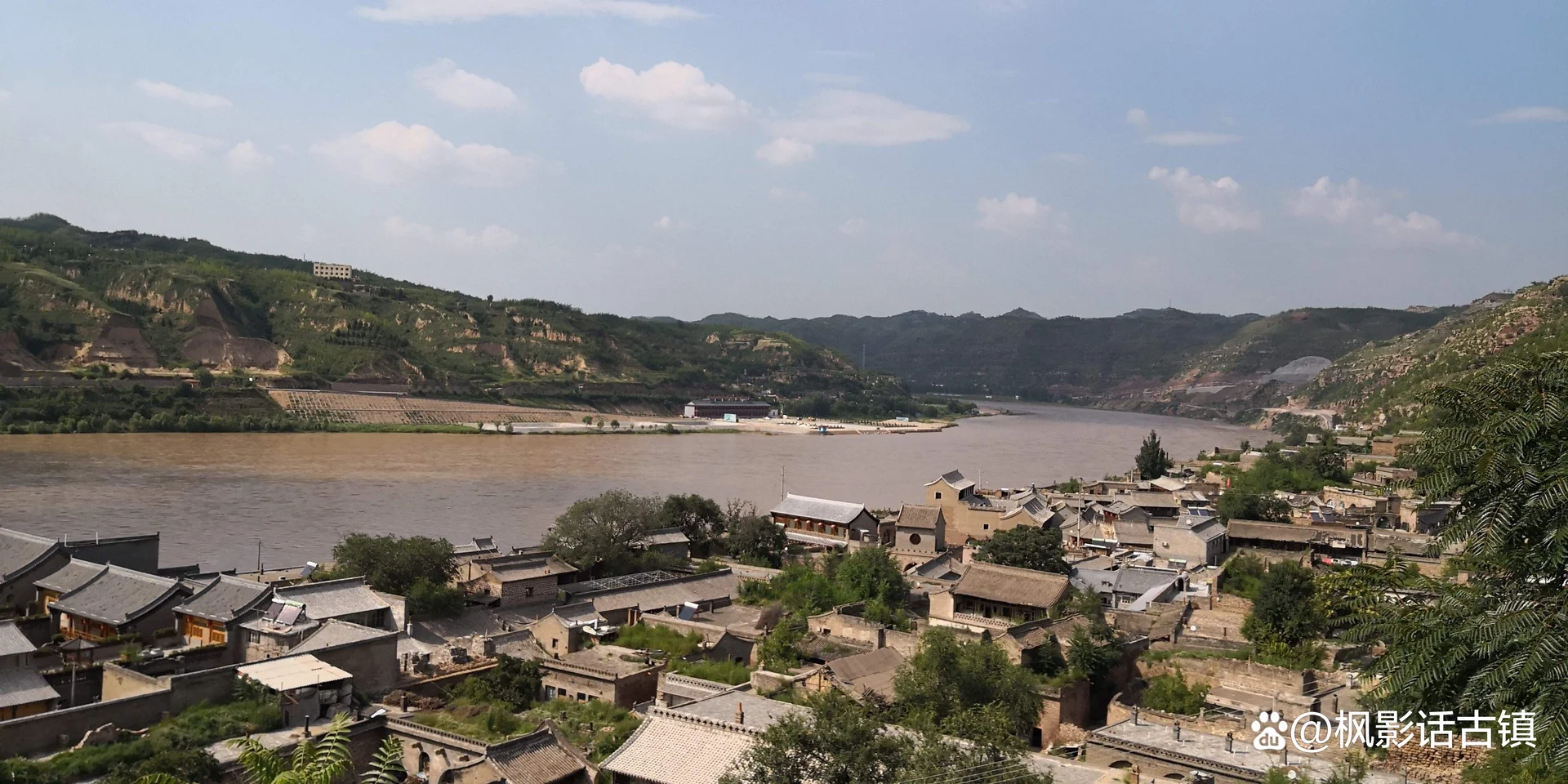 吕梁城市天际线